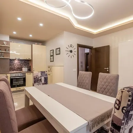 Apartment Jewelry - 1 Bedroom *