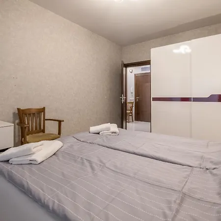 Apartment Jewelry - 1 Bedroom