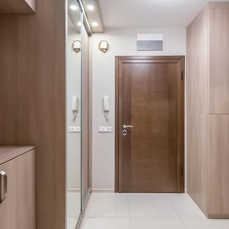 Jewelry - 1 Bedroom *