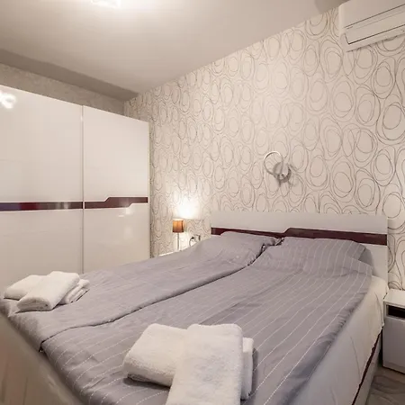 Jewelry - 1 Bedroom * Sofia